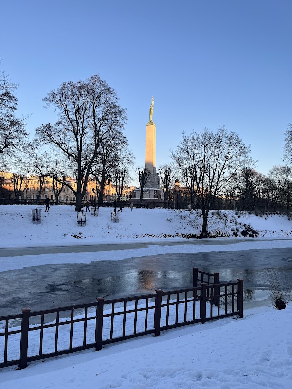 The Freedom Monument 5