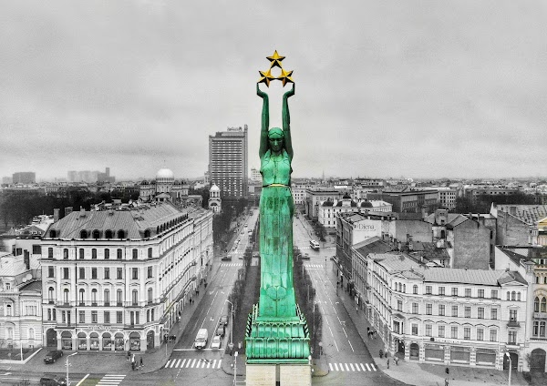 The Freedom Monument 3