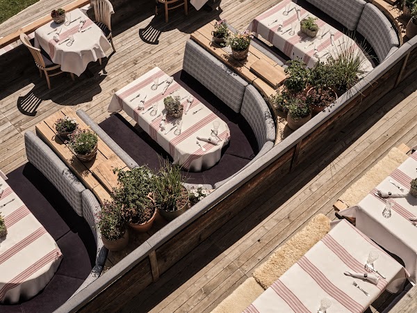 Paradiso Mountain Club & Restaurant