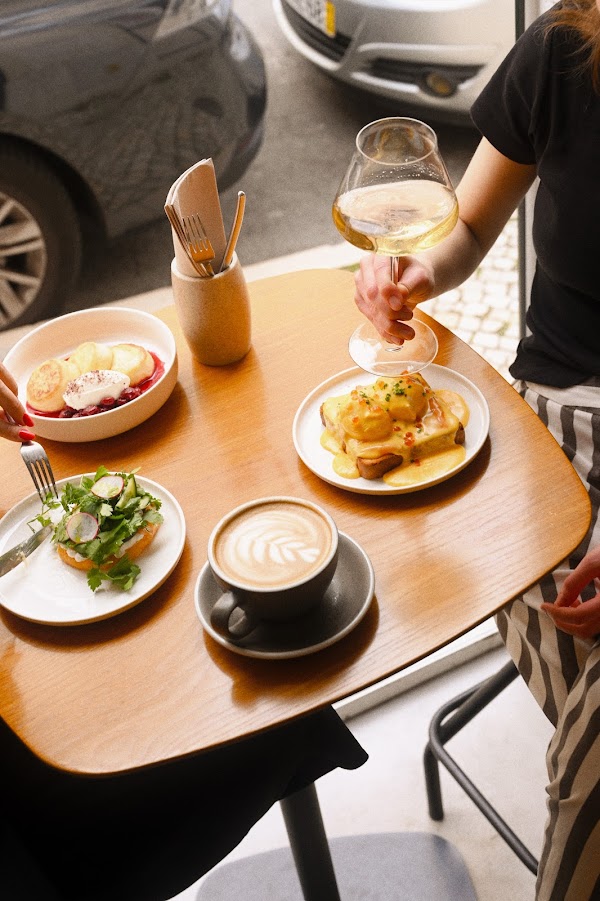 Liberty: brunch, coffee & books 6