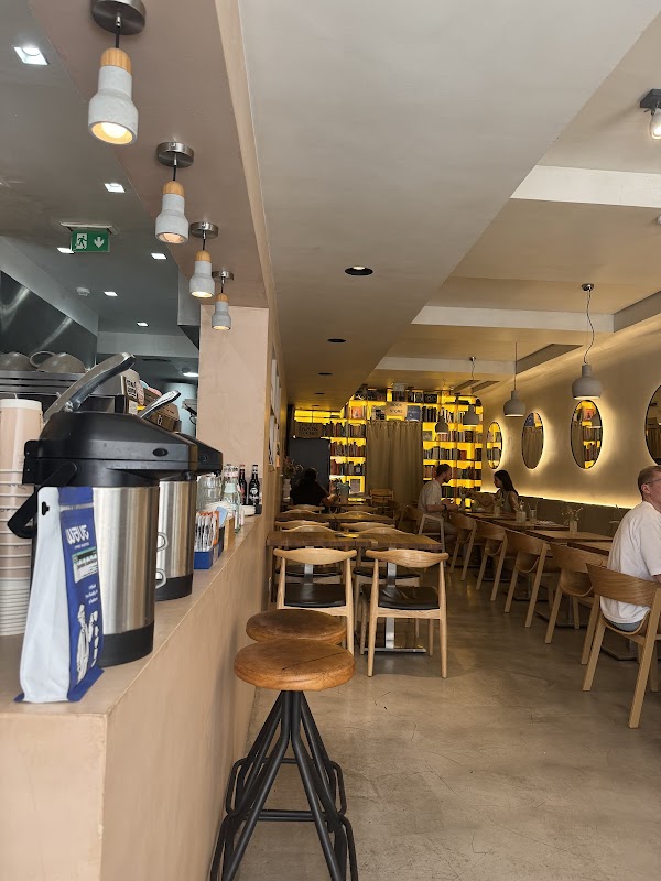 Liberty: brunch, coffee & books 3