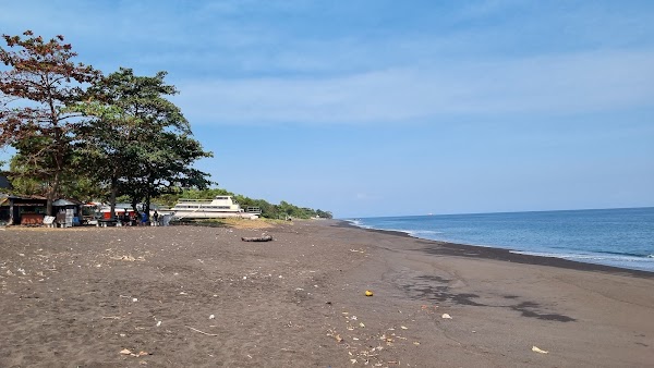 Black Sand Beach Pasinggahan