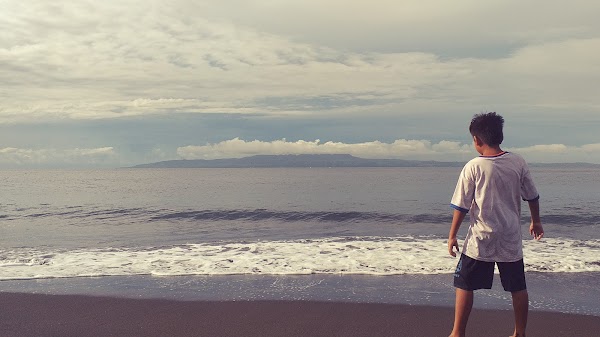 Black Sand Beach Pasinggahan