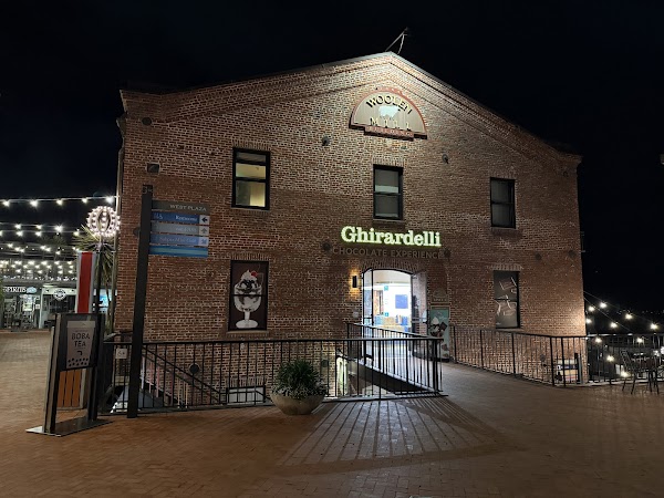 Ghirardelli Square 1