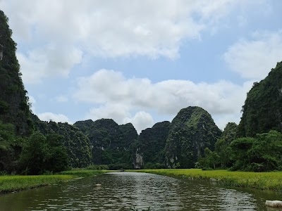 Tam Cốc-Bích Động