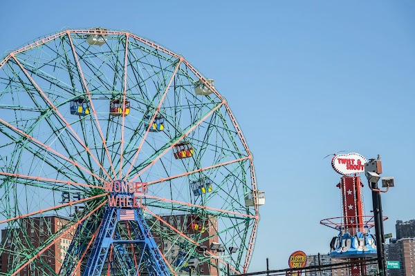 Deno's Wonder Wheel Amusement Park