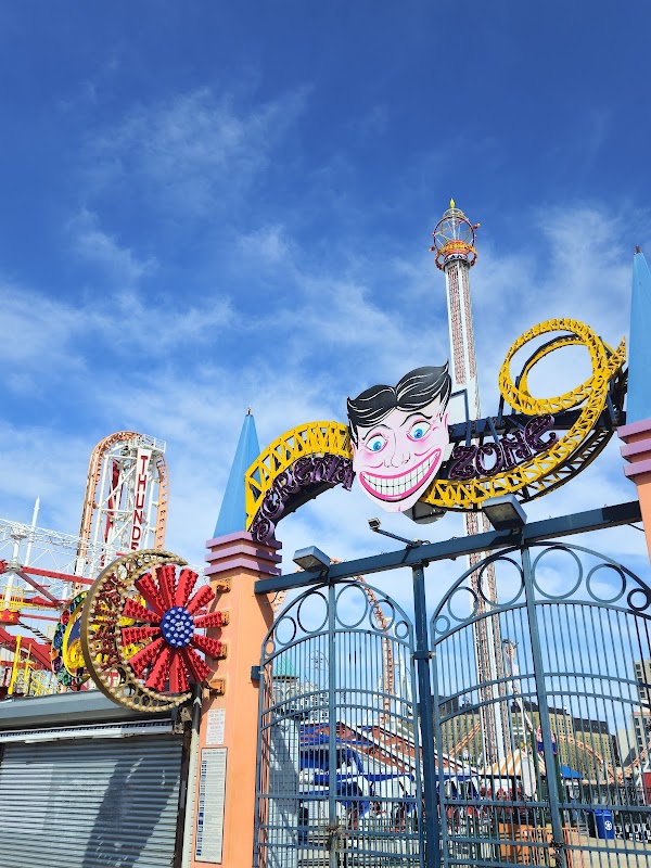 Deno's Wonder Wheel Amusement Park 2