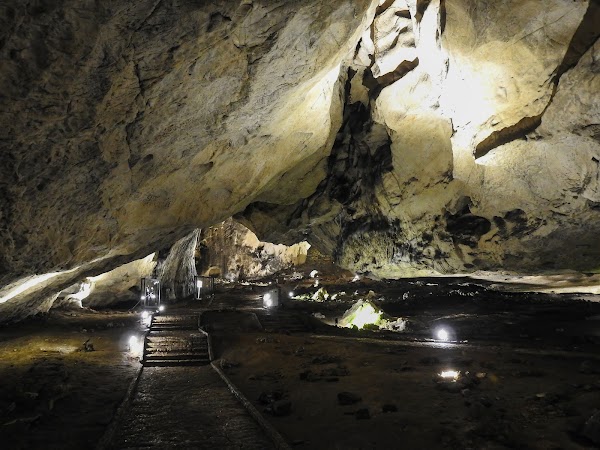 Magura Cave