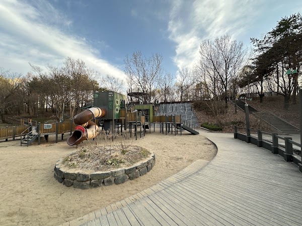 Seoul Forest Disabled-friendly Playground