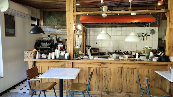 Maisi - Restaurant in Kazbegi 5