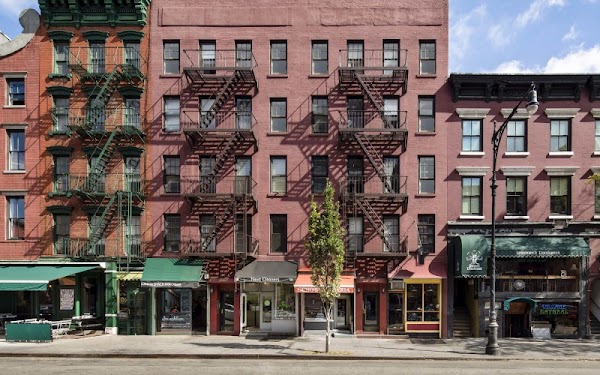 48-50 Greenwich Ave