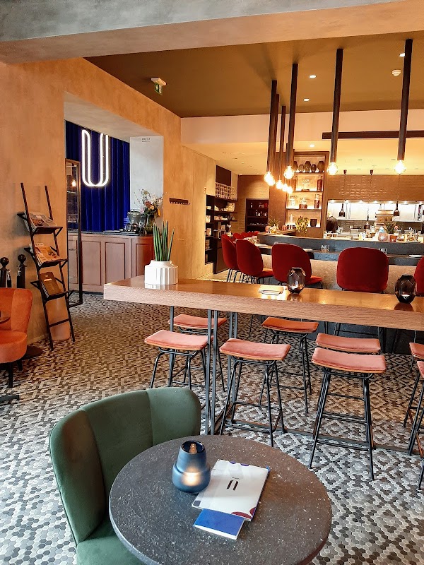 U Eat &amp; Sleep Antwerp 3