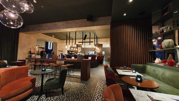 U Eat &amp; Sleep Antwerp 2