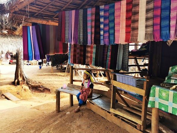 Long Neck Karen Village