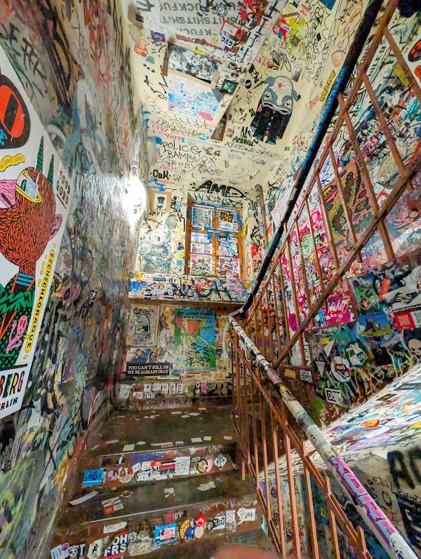 Neurotitan Shop & Gallery