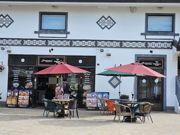 Ebeneezer's Kebabs & Pizzeria (Ngong Ping) 4