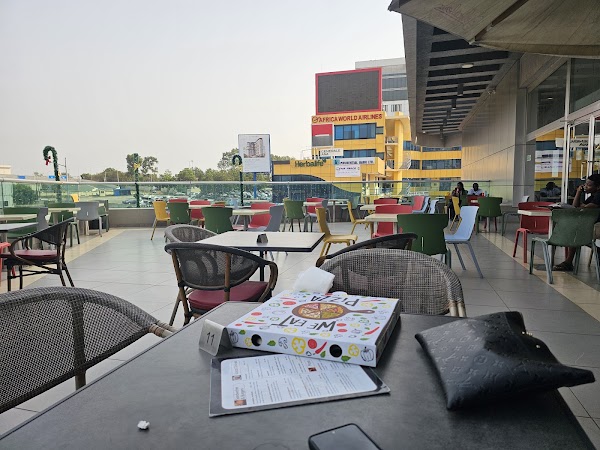 White Restaurant & Garden 1