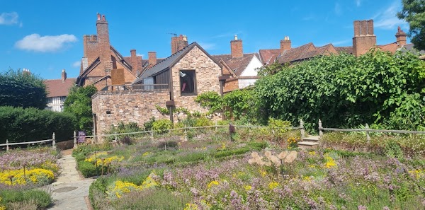 New Place Gardens