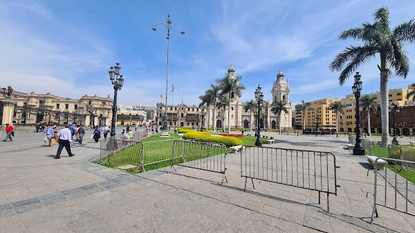 Lima Main Square 6