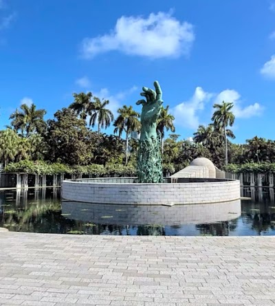 Holocaust Memorial Miami Beach
