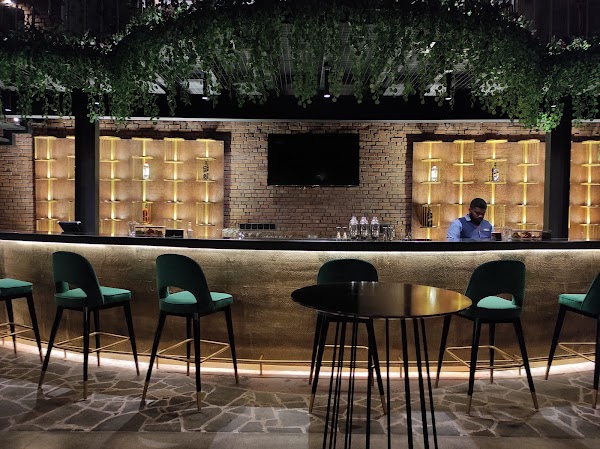 Park Street Warehouse - Restaurant & Pub