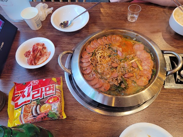 부대찌개대사관 구로디지털본점 embassy of sausage stew 2