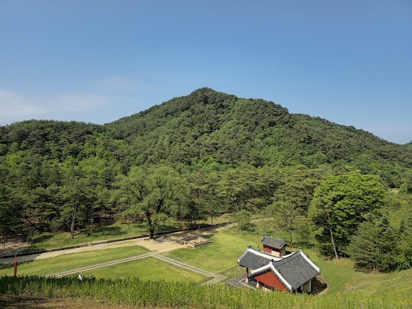 Jangneung (Tomb of King Danjong) 4