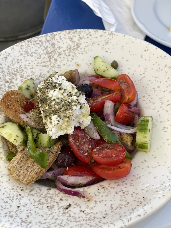 Penelope's Ouzeri Pyrgos Santorini 4