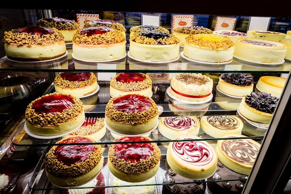 Junior's Restaurant & Bakery 5