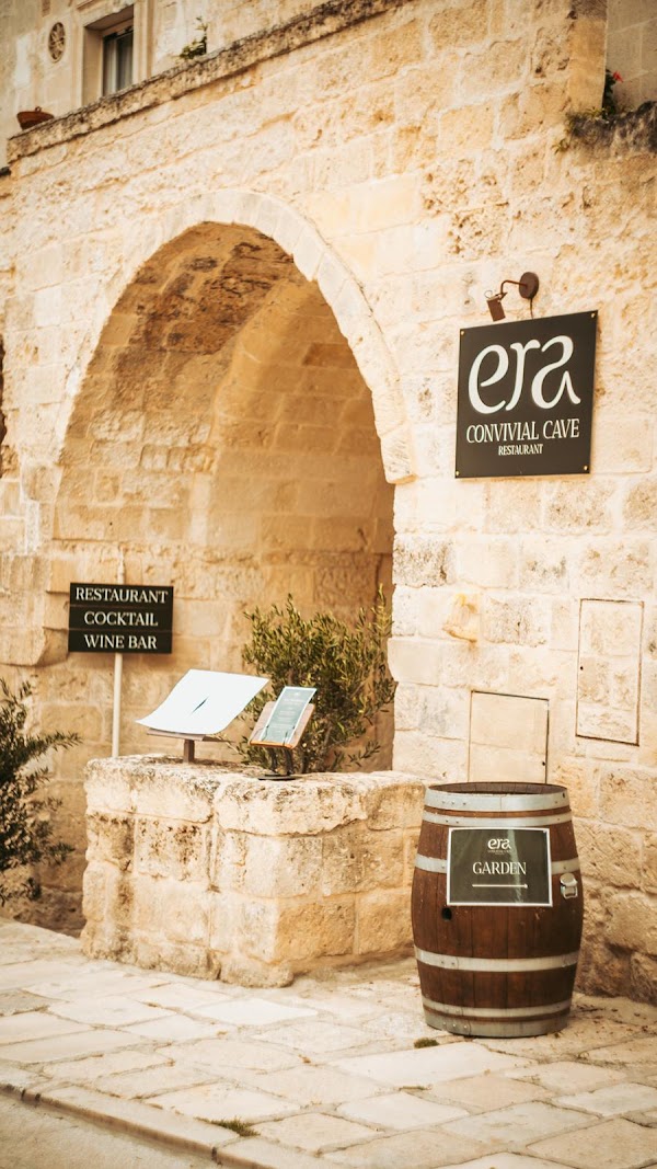 Era Convivial Cave Restaurant 4
