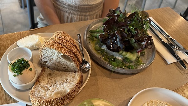 Be free - Bakery & breakfast & bistro 3