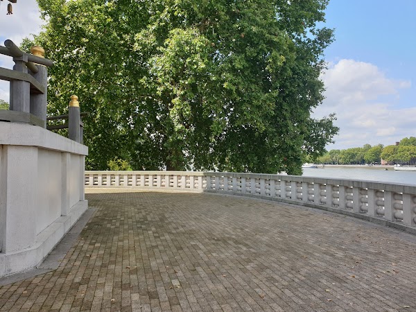 The London Peace Pagoda 3