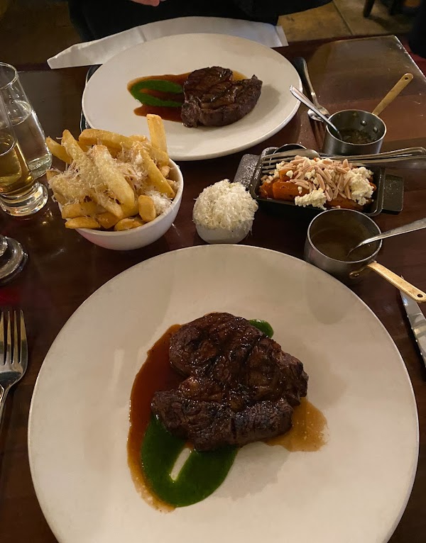 Pravda Cafe & Grill 2