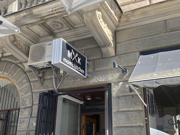 Mom's Kitchen Nybrogatan 1