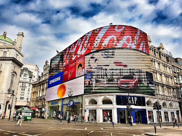Piccadilly Circus