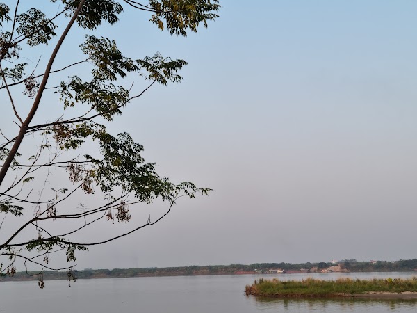 Bãi Đá Sông Hồng 2