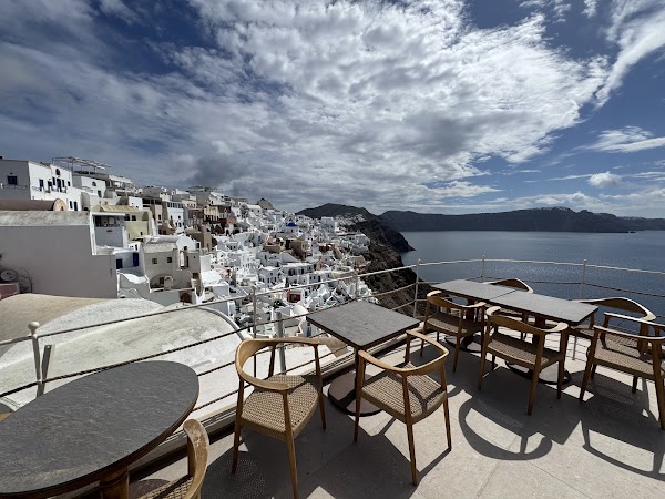 Emfasis Restaurant 1