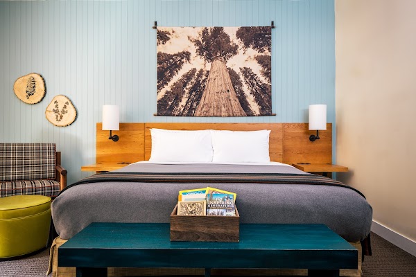 Rush Creek Lodge and Spa at Yosemite 3