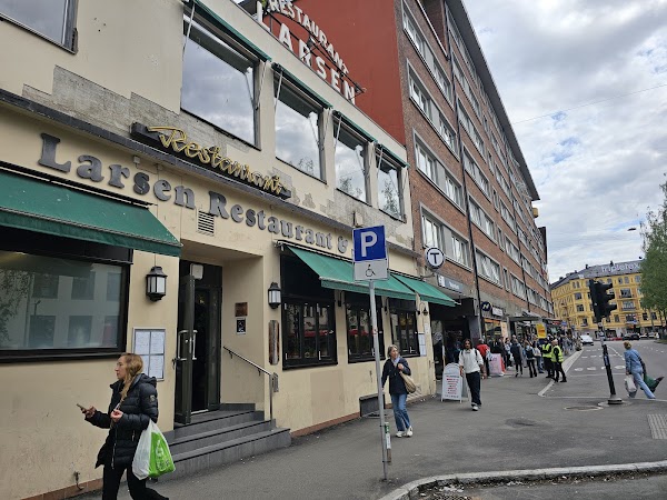 Larsen Restaurant 5