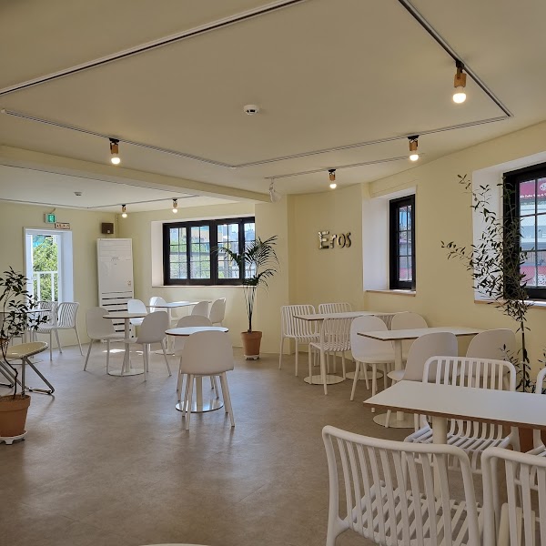 Eros Tarot Cafe