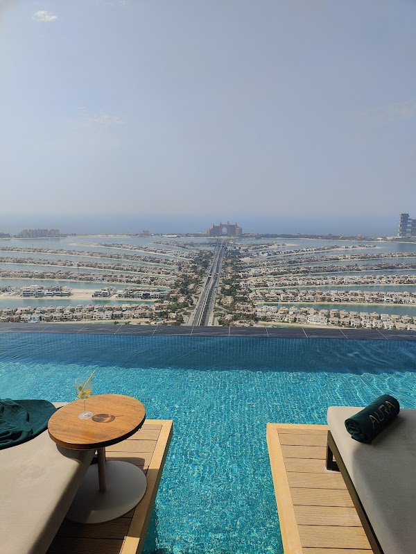 AURA SKYPOOL Dubai 3