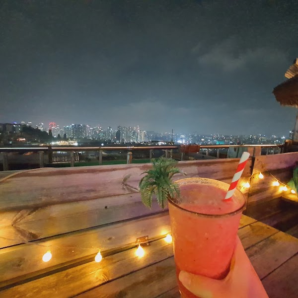 Yongsan Haebangchon Village 5