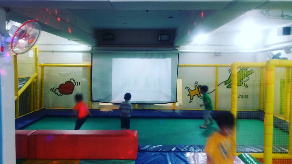 Wow Jumping Kids Cafe