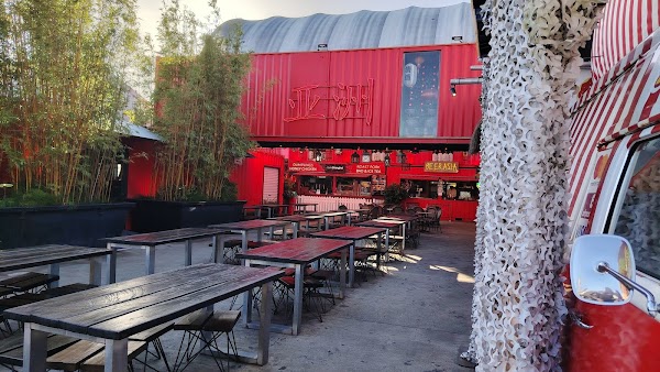 Eat Street Northshore 6