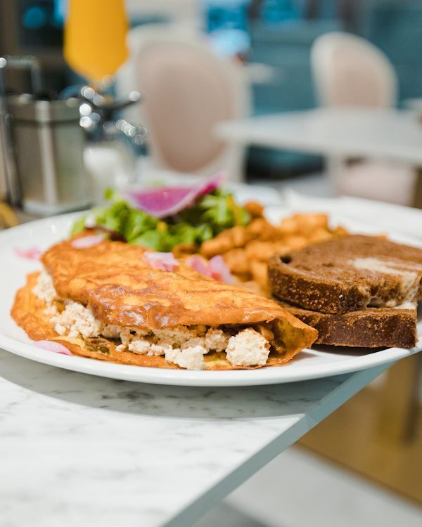 Evviva Breakfast and Lunch 5