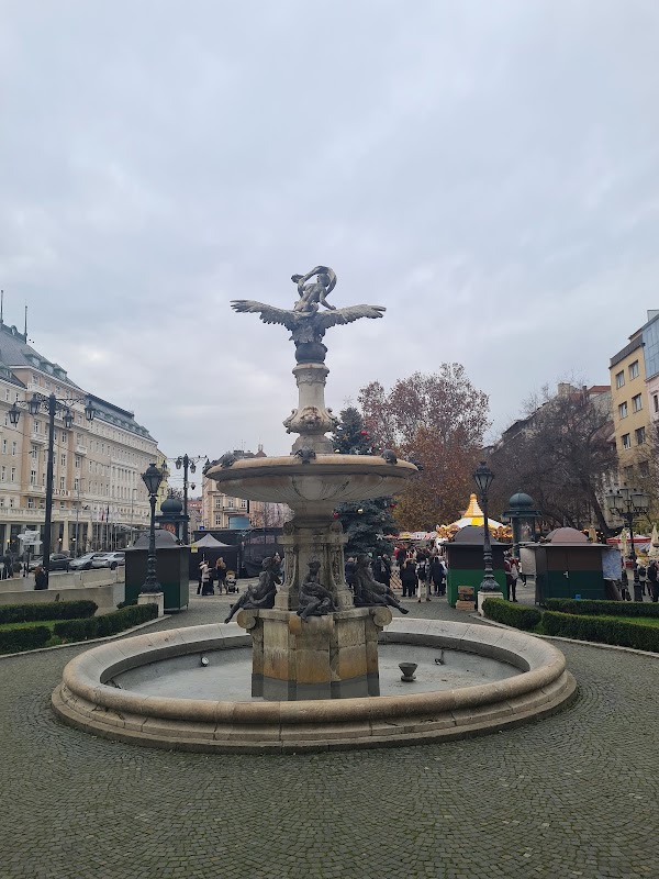 Hviezdoslavovo námestie 3