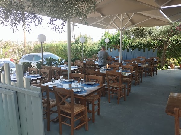 Artemis Tavern Lavrio Sounio 1
