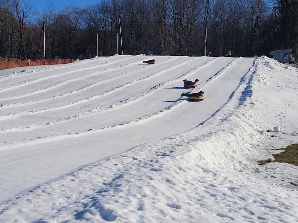 Four Seasons Golf & Ski Center 1