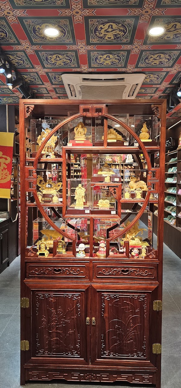 Temple Street Night Market 6