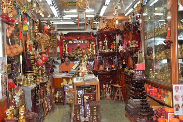 Temple Street Night Market 3